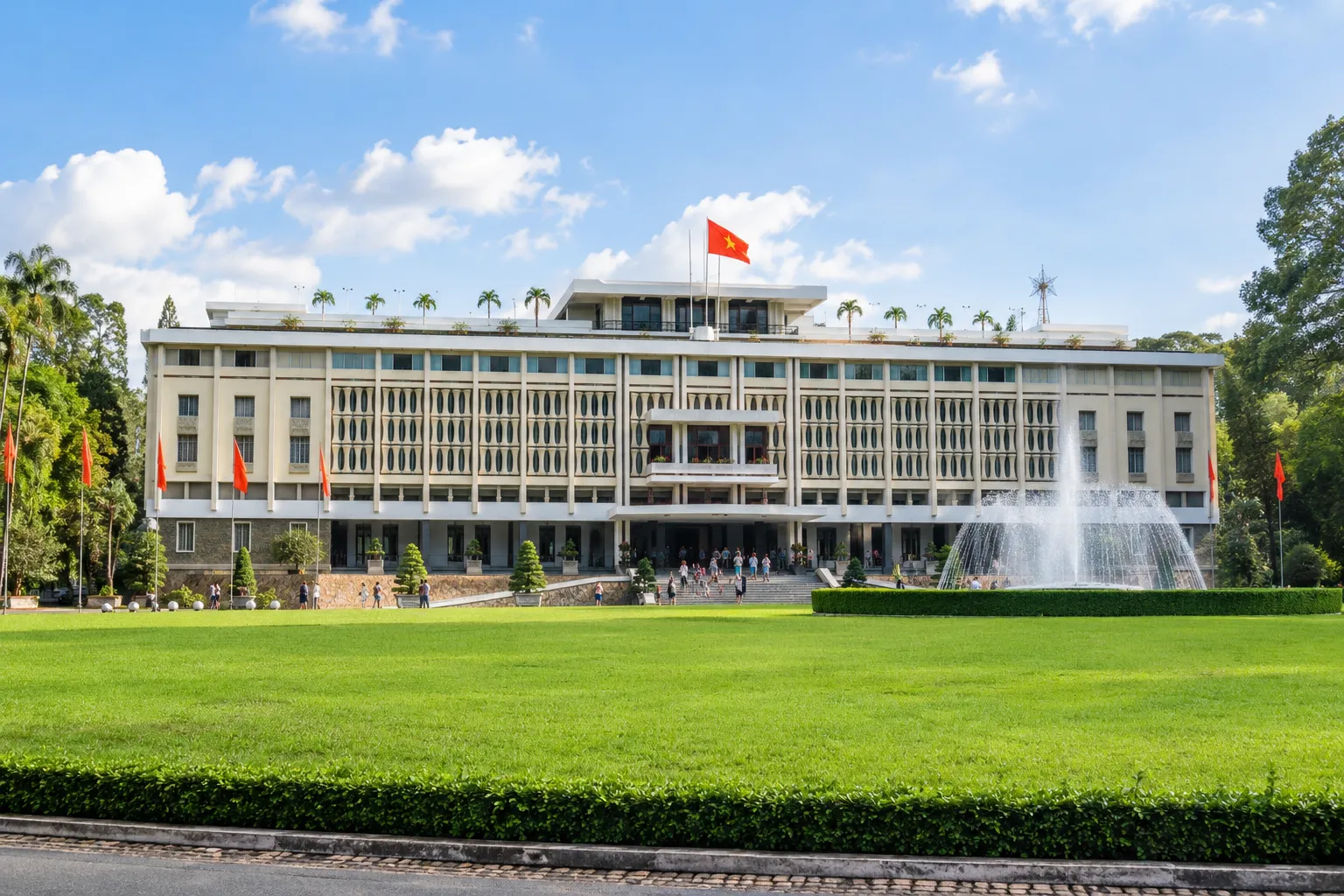 Dinh Độc Lập điểm tham quan lịch sử nổi bật ở Sài Gòn