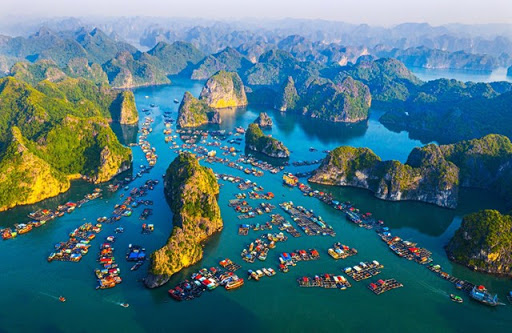 Đảo Cát Bà nhìn từ trên cao