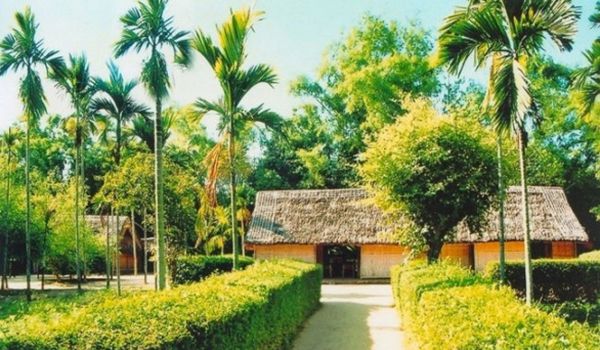 Đặt vé máy bay Côn Đảo đi Vinh về thăm quê Bác