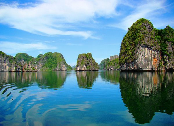 Vẻ đẹp ngoạn mục của Vịnh Lan Hạ