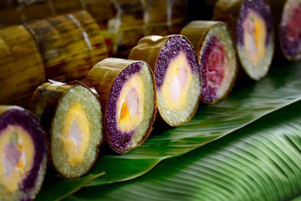 “Bánh tét” mamg đậm hương vị địa phương
