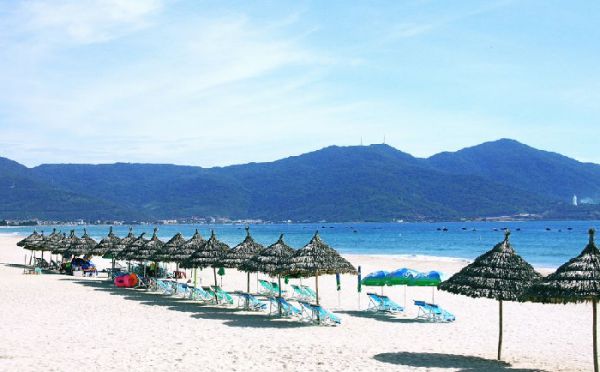 Khung cảnh yên bình, thơ mộng ở biển Mỹ Khê
