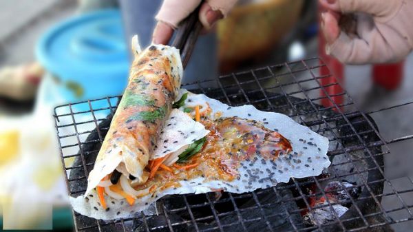 Bánh tráng nướng Đà Lạt có rất nhiều hương vị cho bạn lựa chọn