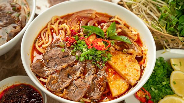 Bún bò Đà Lạt thơm ngon, béo ngậy