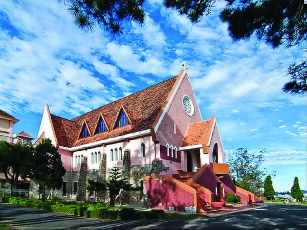 Nhà thờ Domaine De Marie