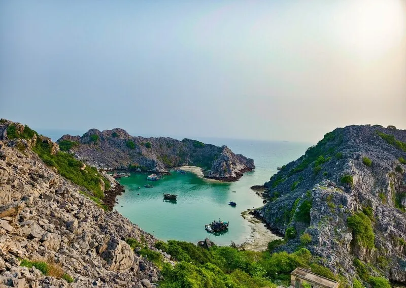 Đảo Long Châu với vẻ đẹp hoang sơ bậc nhất Hải Phòng