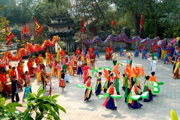 Lễ hội Cố đô Hoa Lư diễn ra vào tháng 3 Âm lịch hàng năm