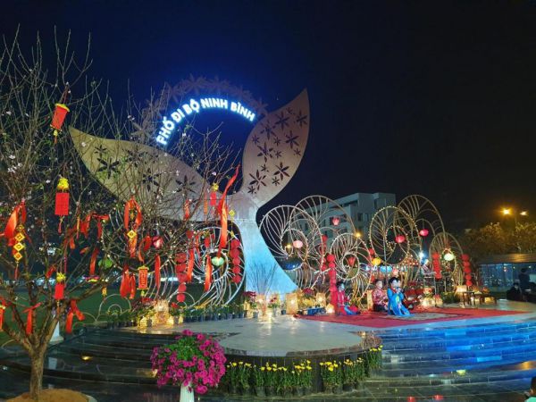 Phố đi bộ Ninh Bình