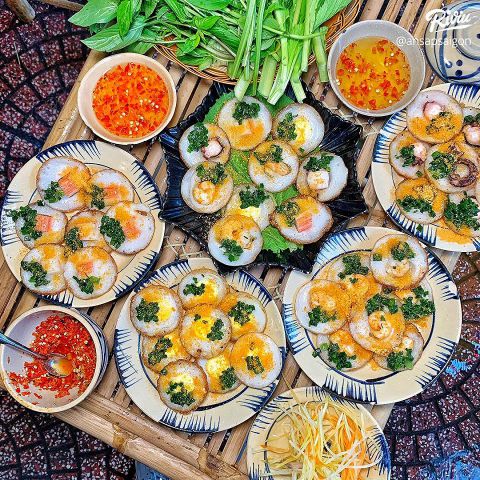Bánh khọt là món ăn dân dã của người miền Tây