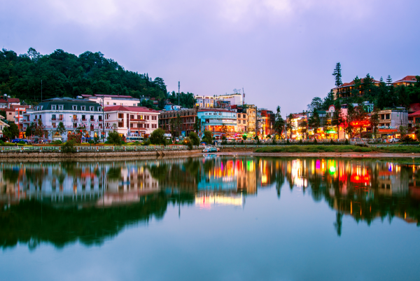 Hồ Sapa - Điểm dạo bộ buổi tối lý tưởng