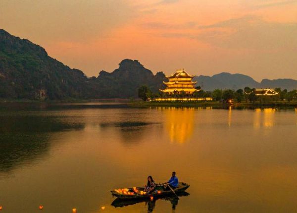 Khung cảnh trữ tình của Núi Kỳ Lân