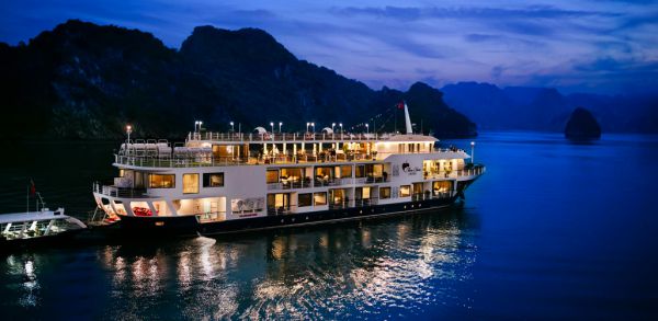Địa điểm vui chơi buổi tối ở Quảng Ninh