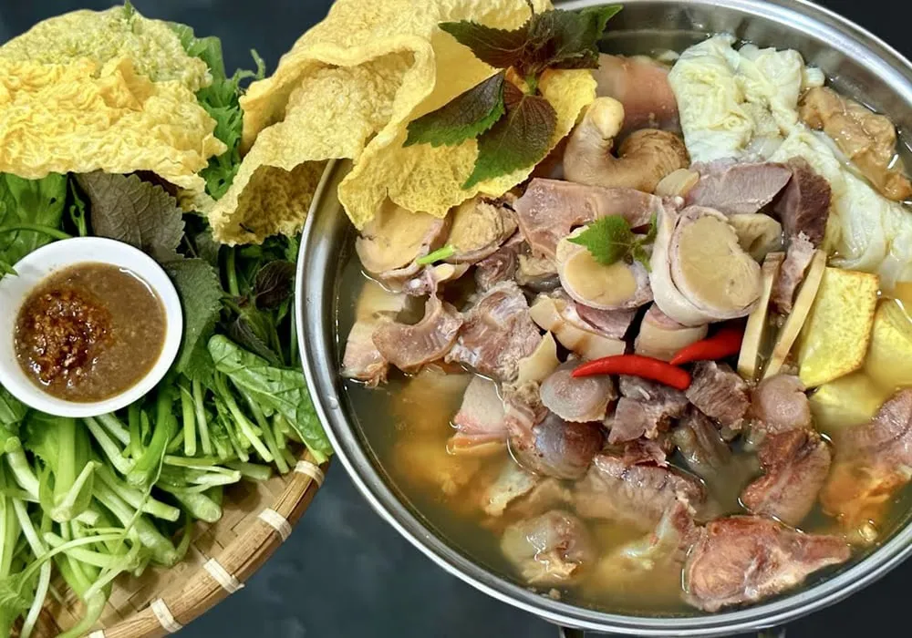 Lẩu bò là món ăn lý tưởng cho buổi tối se lạnh của Đà Lạt