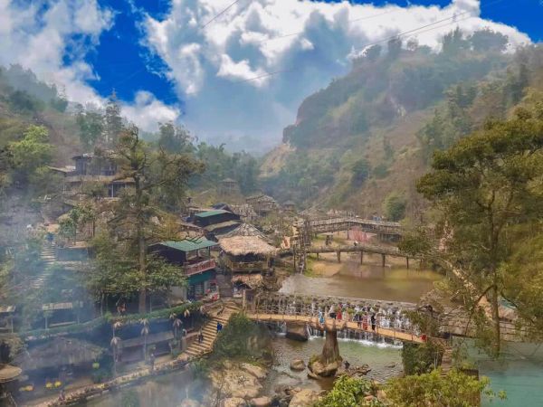 Suối Cát Cát nhìn trên cao