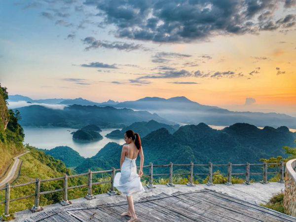 Ba Khan điểm đến hấp dẫn tại Mai Châu Hoà Bình