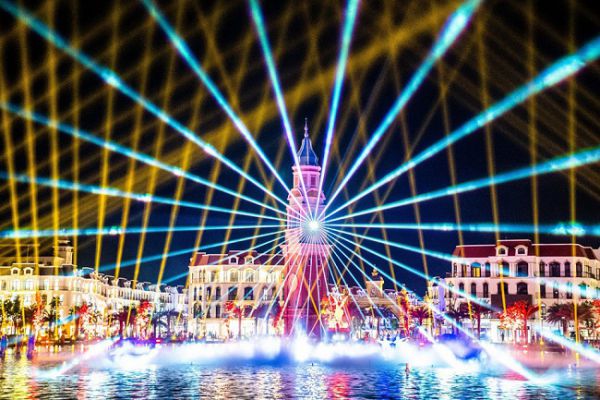 Địa điểm vui chơi buổi tối ở Phú Quốc - Grand World Phú Quốc