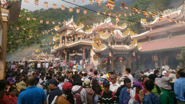 Lễ hội Chùa Bà Đen