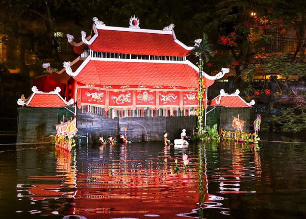 Nhà hát múa rối nước Đảo Ngọc
