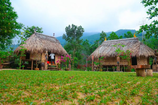 Nhà Rông của đồng bào Cơ Tu tại KDL Suối Hoa Đà Nẵng
