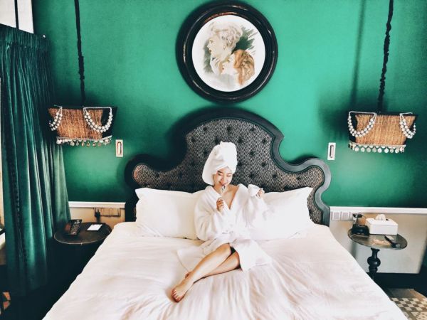 Phòng Classic và Superior với tông màu vàng chủ đạo