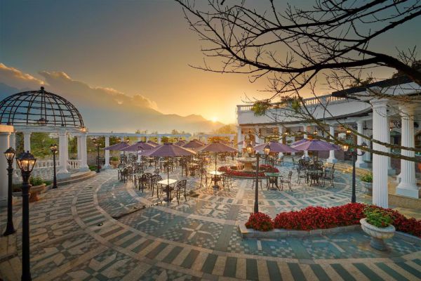 Silk Path Grand được ví như "Châu Âu thu nhỏ giữa lòng Sapa"