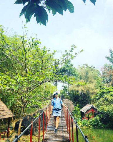 Cầu treo ở suối Hoa Đà Nẵng