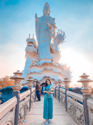 Bức tượng Quán Thế Âm tại chùa Gò Kén Tây Ninh (Ảnh: Sưu tầm)