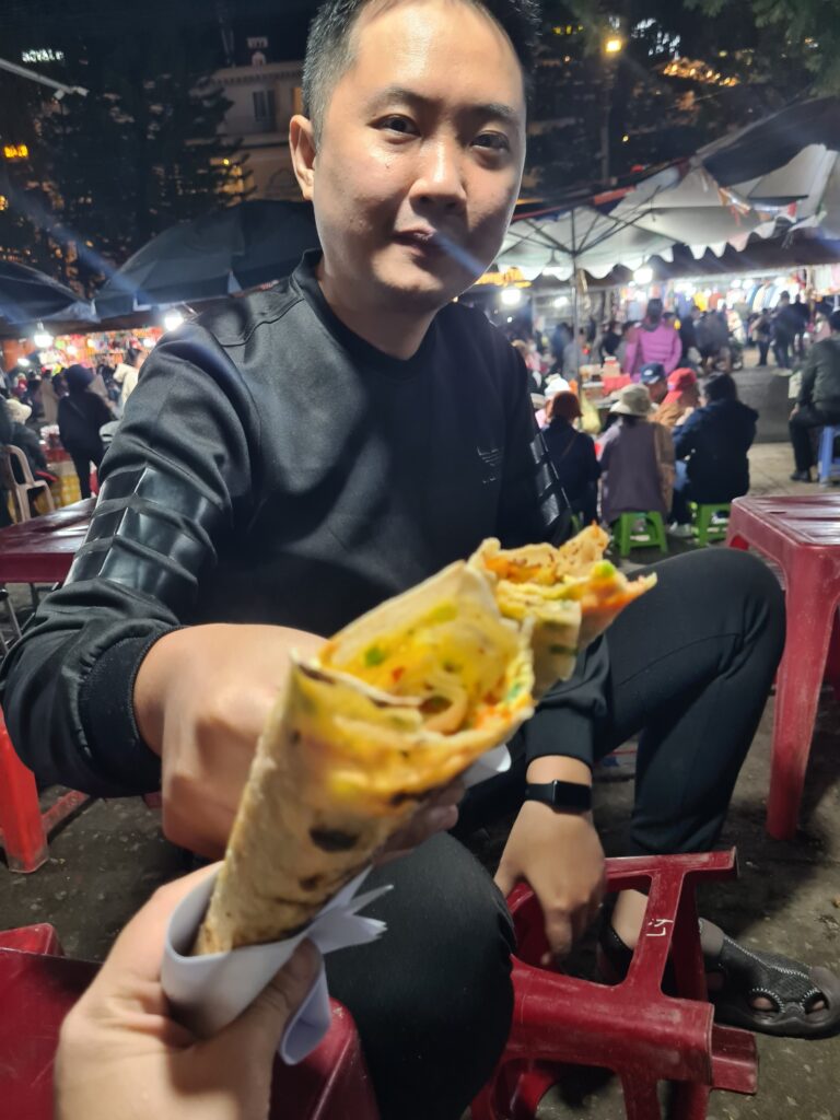 Đi Đà Lạt nhất định phải ăn bánh tráng nướng
