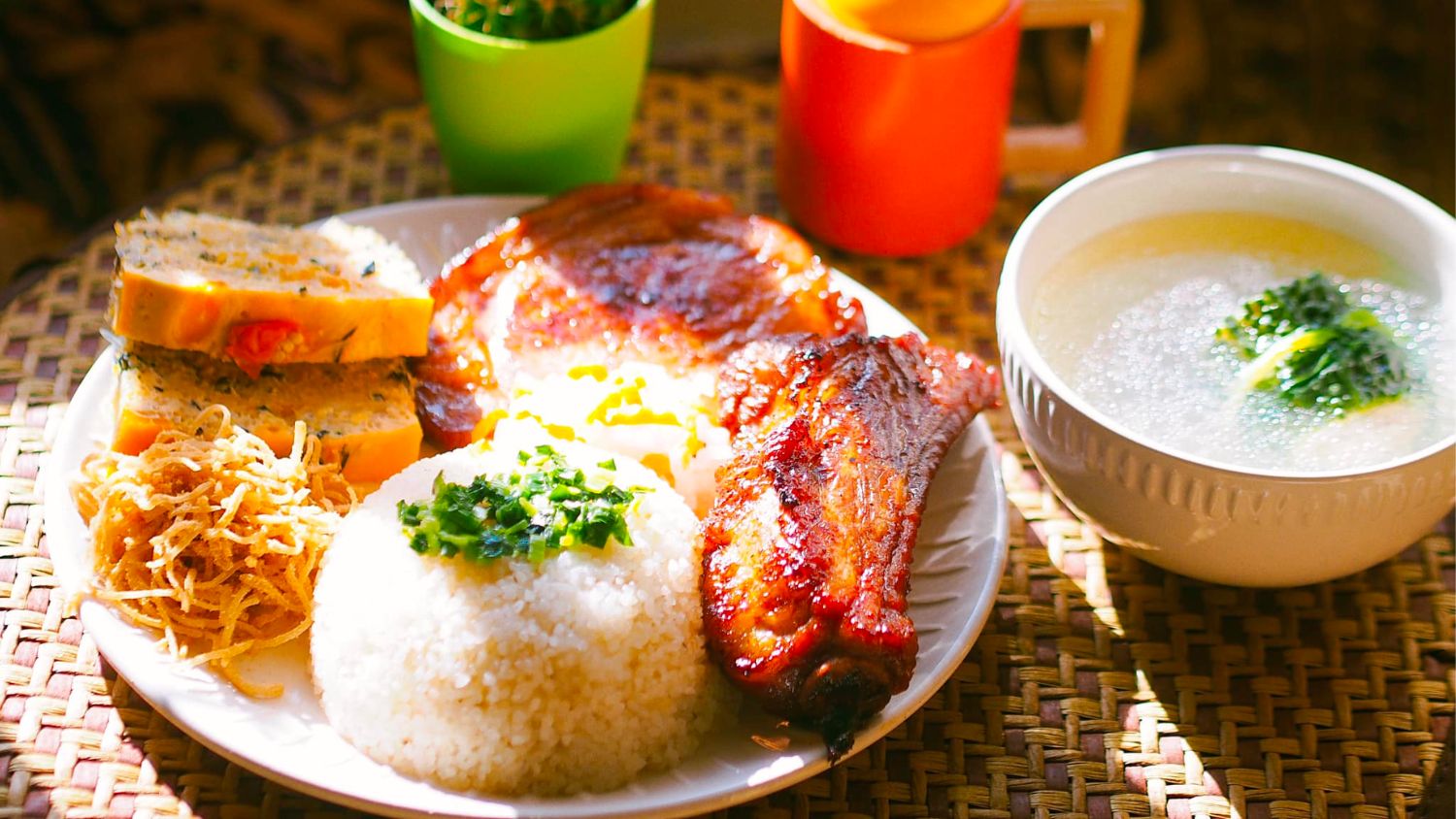 Món cơm tấm siêu chất lượng của bữa trưa thứ 2 tại Côn Đảo