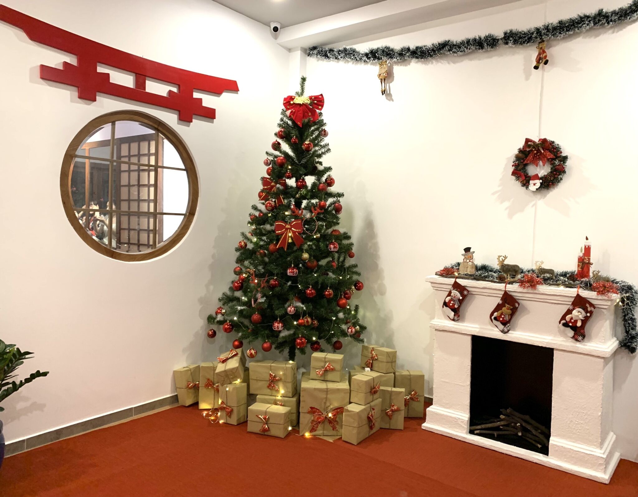 Haru Cafe - quán cà phê trang trí Noel đẹp nhất ở Sài Gòn