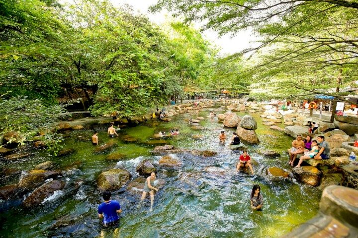 Thác nước nhân tạo Thuỷ Châu