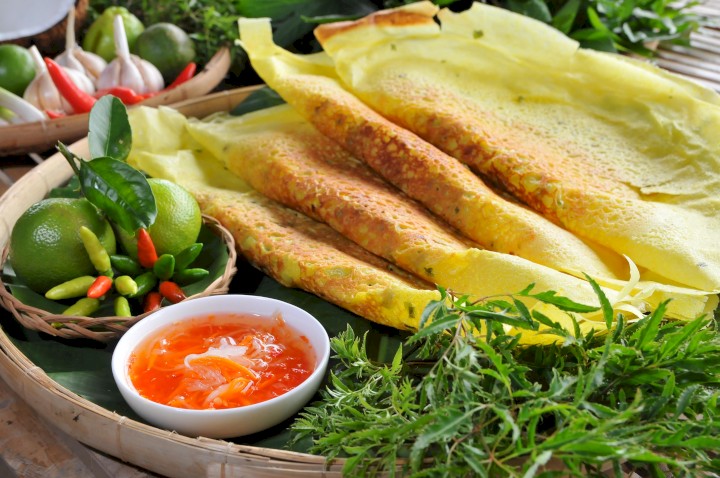 Bánh xèo - Món ăn nổi tiếng Bến Tre