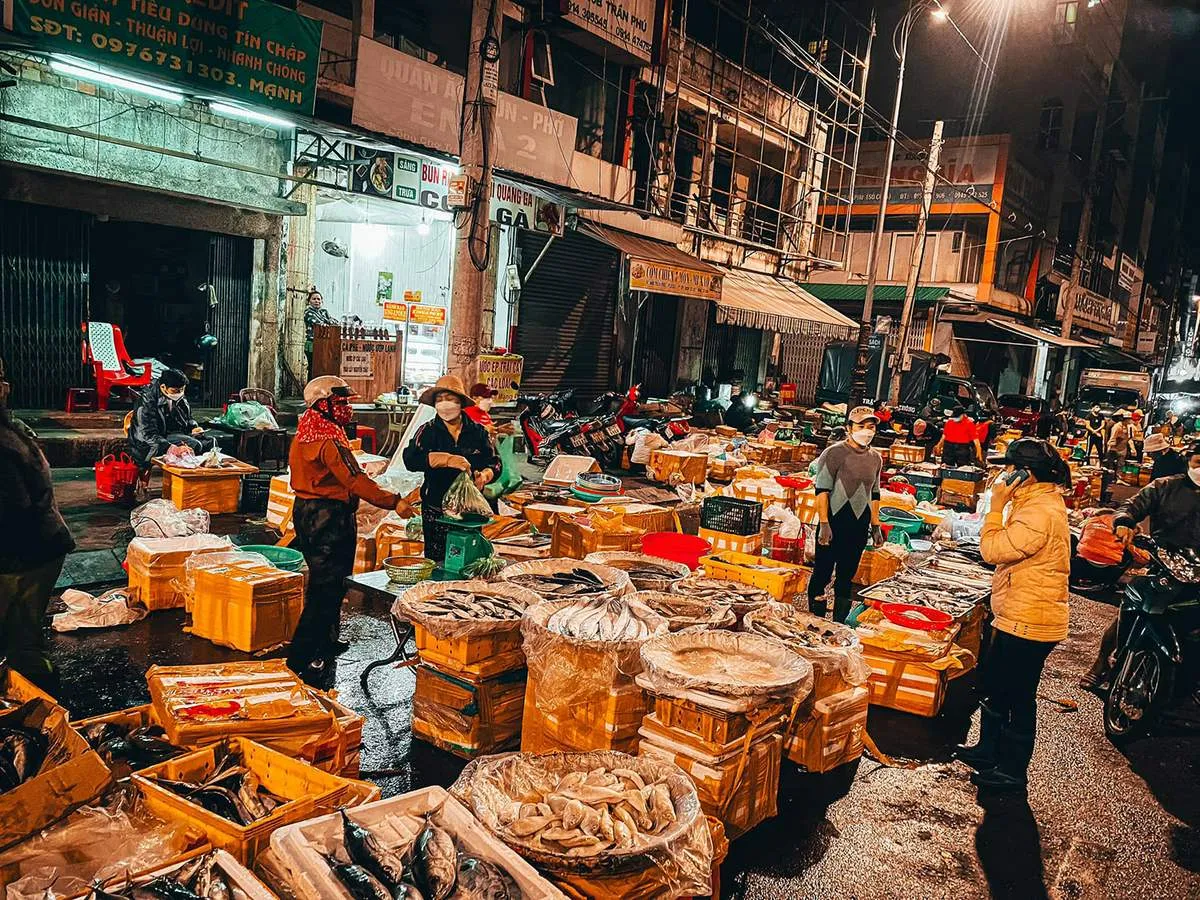 Chợ đêm Pleiku