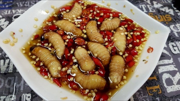 Bạn có dám thử món ăn độc lạ này không?