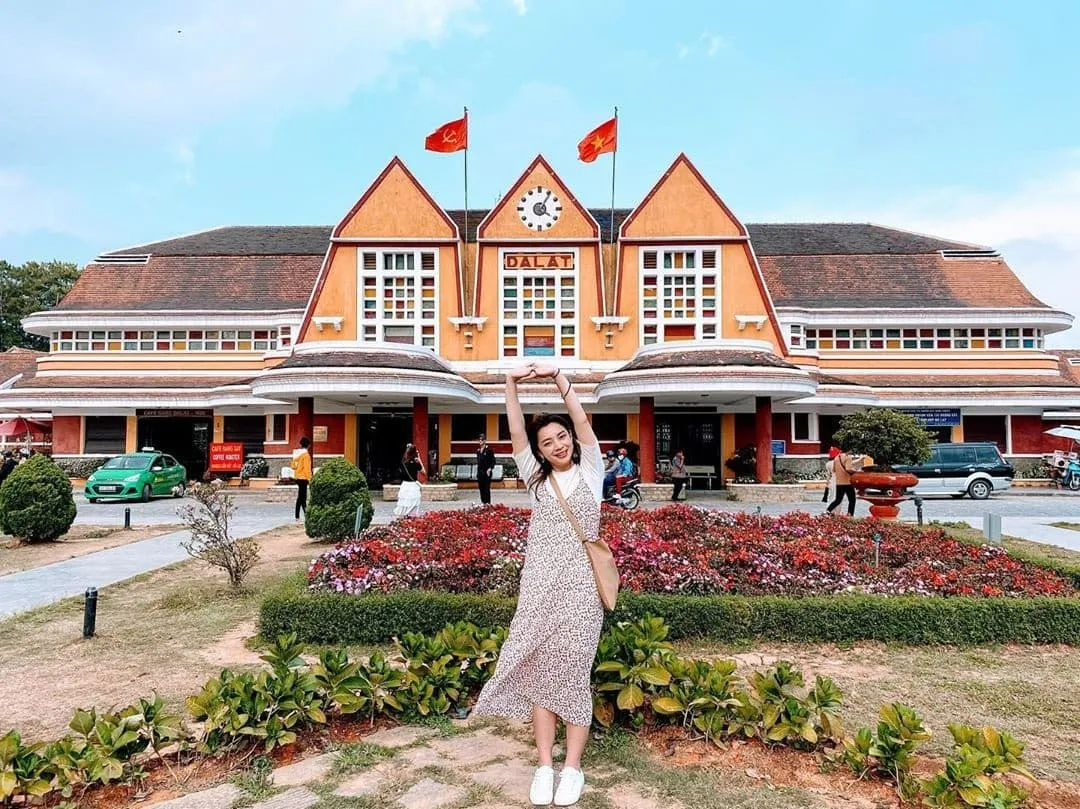 Lưu ngay cách săn vé máy bay giá rẻ đi Đà Lạt để có chuyến đi tiết kiệm và thoải mái nhất