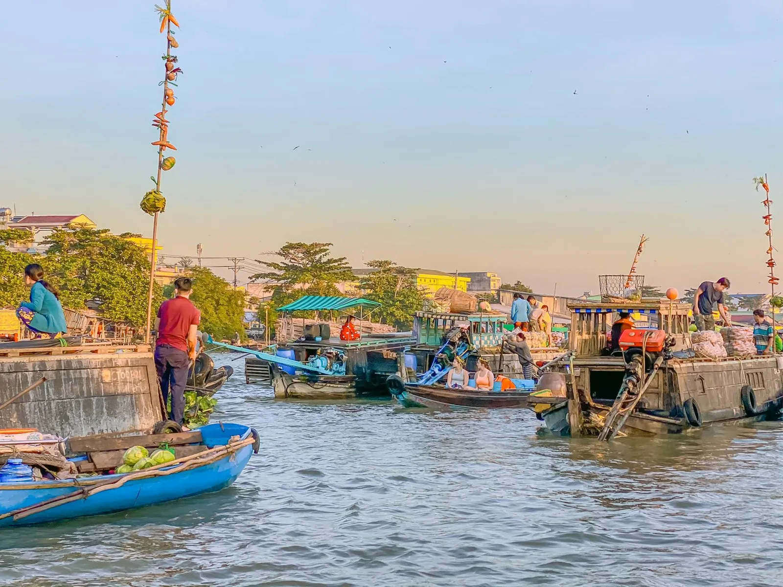 Về Cần Thơ thăm chợ nổi Cái Răng