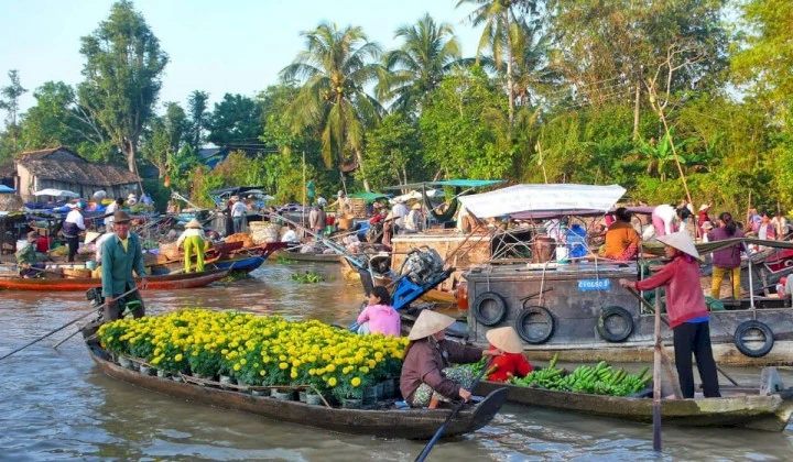 Du lịch Sóc Trăng ghé thăm chợ nổi Ngã Năm