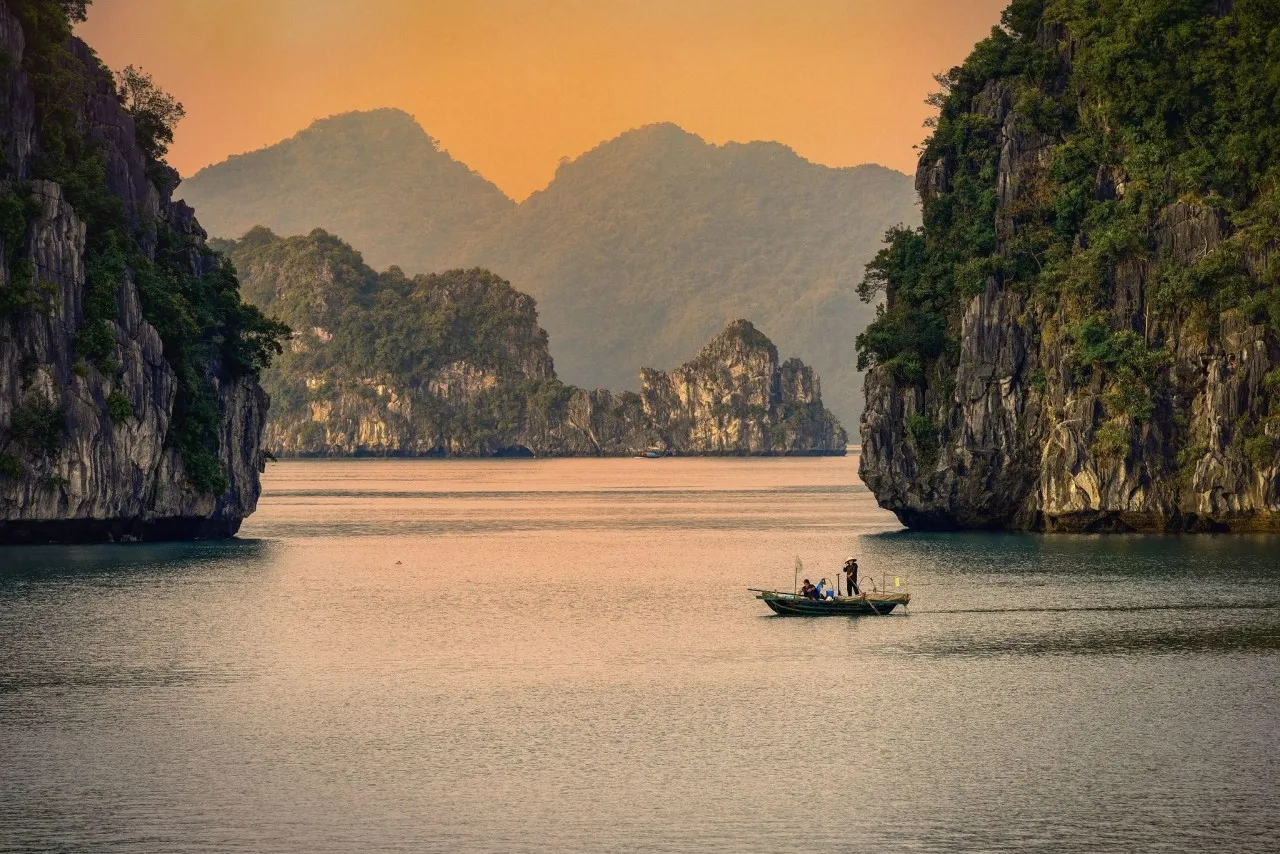 Mùa hè là thời điểm lý tưởng để du lịch Quảng Ninh