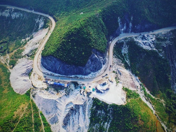  Đèo Thung Khe là một địa điểm du lịch ưa thích của du khách