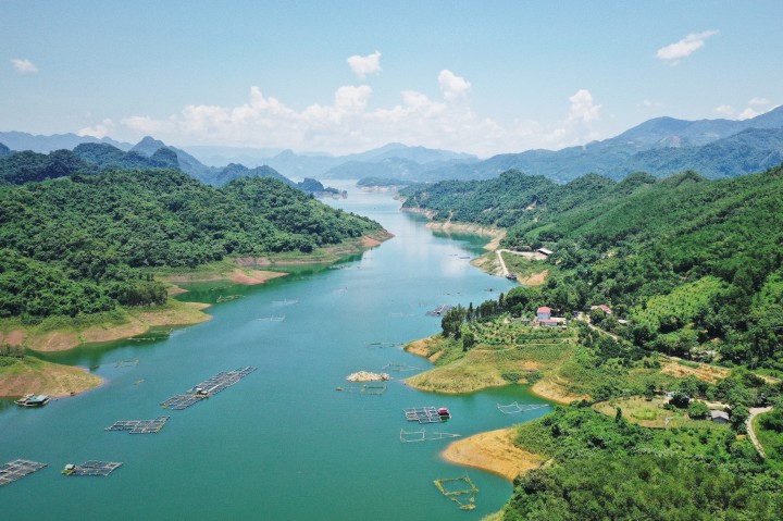 Đừng quên ghé Thung Nai để được đắm chìm trong không gian yên bình tại đây
