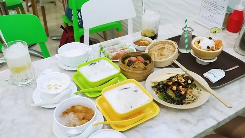 Khi đặt chân tới quán chè 24 đừng bỏ qua các món chè ấn tượng này nhé!