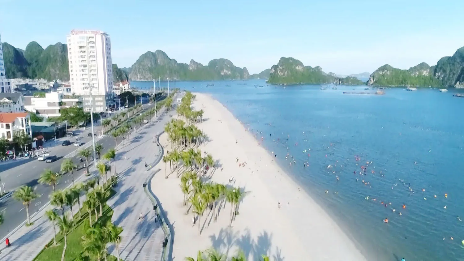 Từ Sài Gòn đến Quảng Ninh đừng bỏ qua biển Hòn Gai
