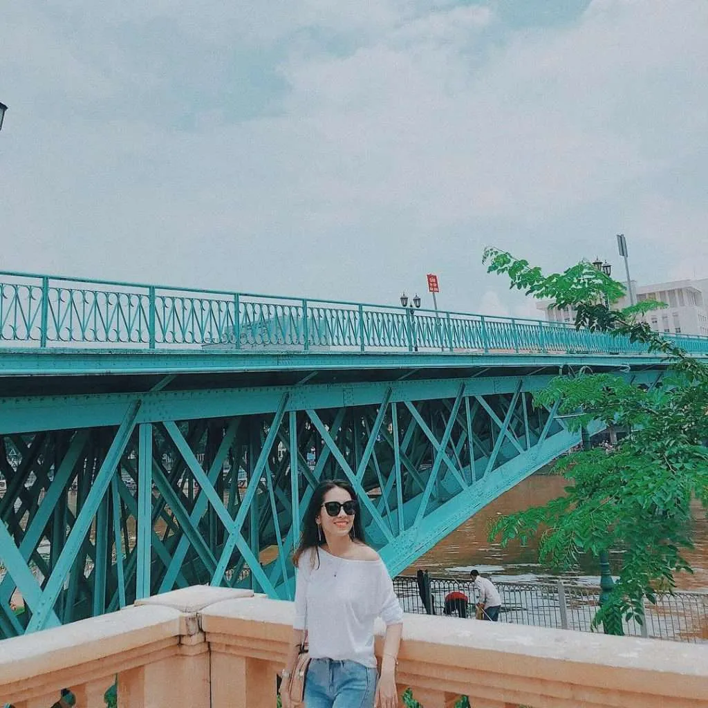Cầu Mống - Địa điểm check-in sống ảo free nổi tiếng ở Sài Gòn (Nguồn: Internet)