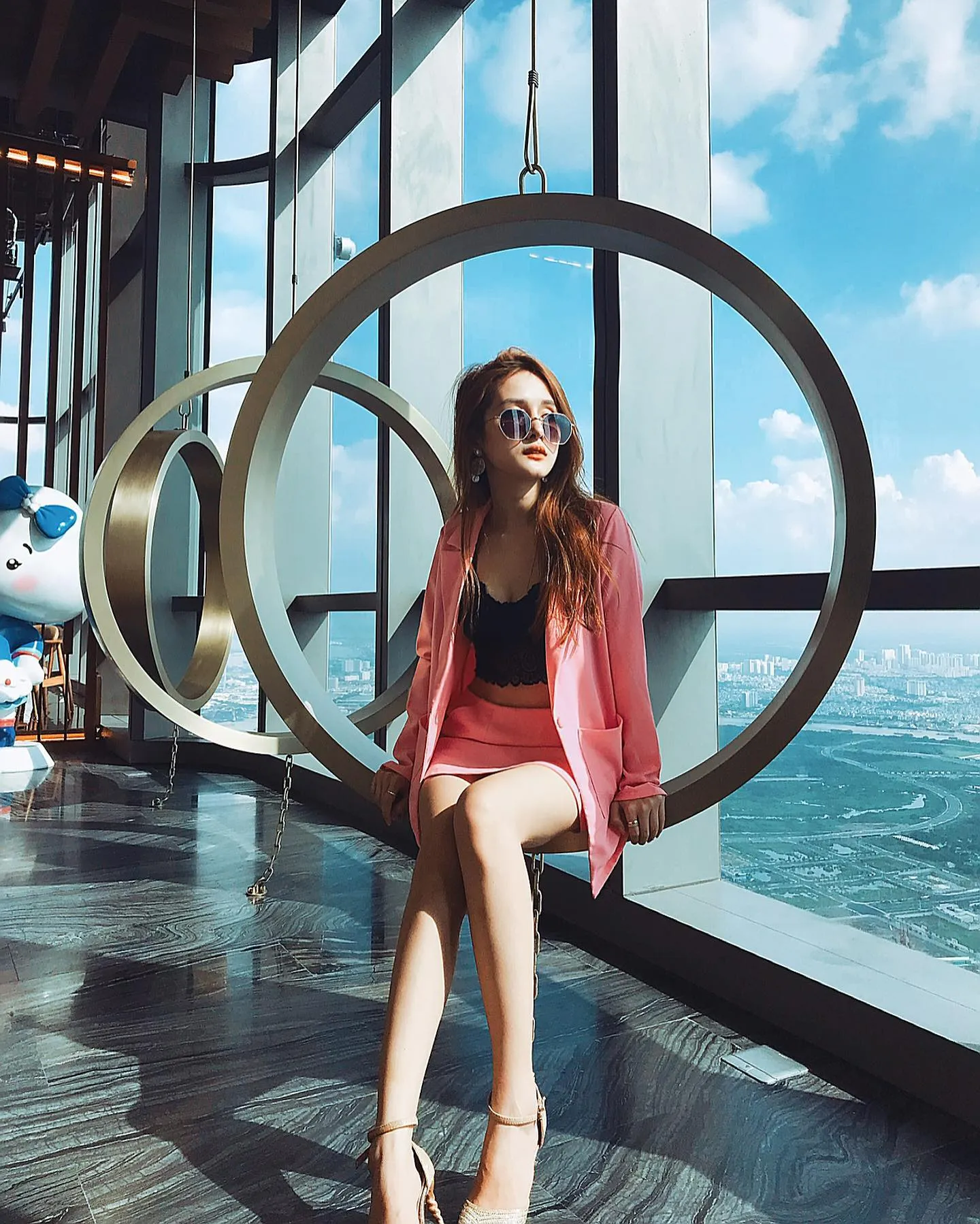 Đến Landmark 81 bạn sẽ thu được cả tá “chiến lợi phẩm” sống ảo “chất phát ngất”