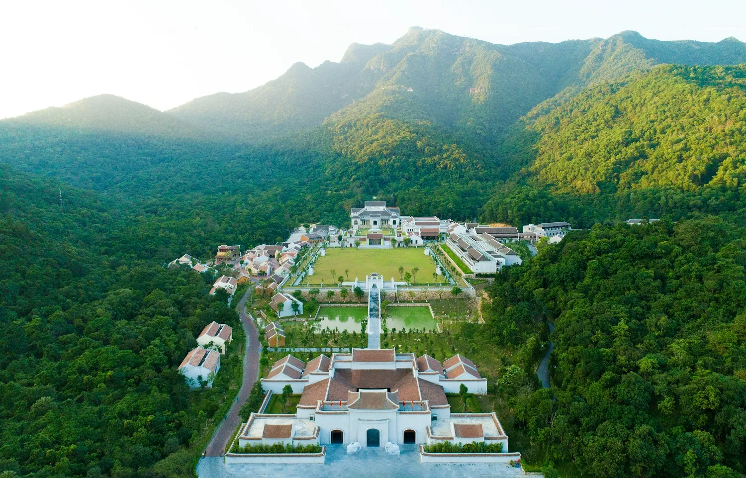 Quẩn thể khu di tích Chùa Yên Tử