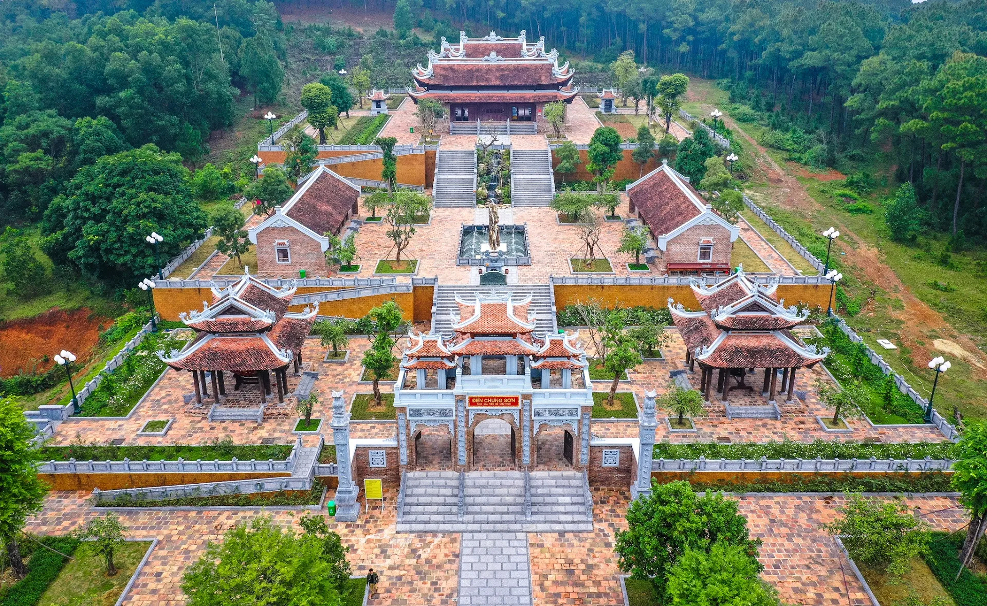 Đền Chung Sơn Nghệ An