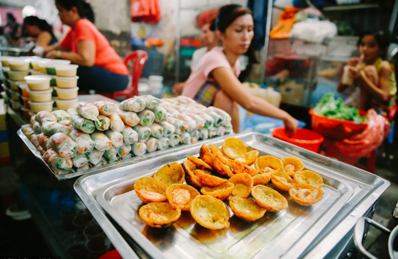 Hẻm ăn vặt 76 Hai Bà Trưng