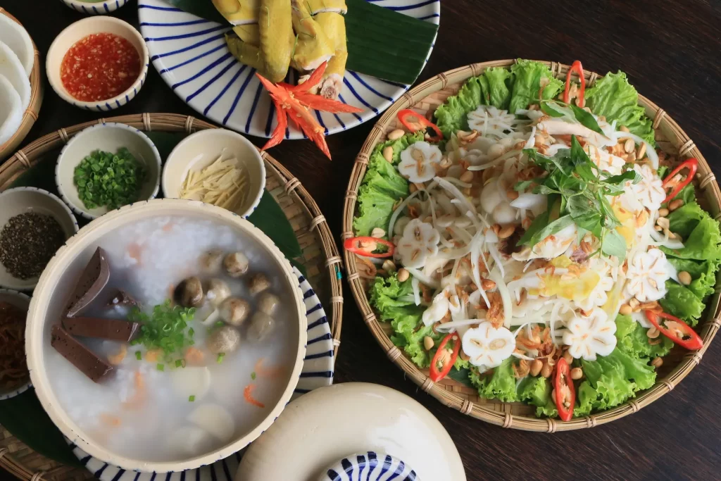 Từ Hải Phòng đi Bình Dương bạn sẽ được thưởng thức nhiều món ăn ngon