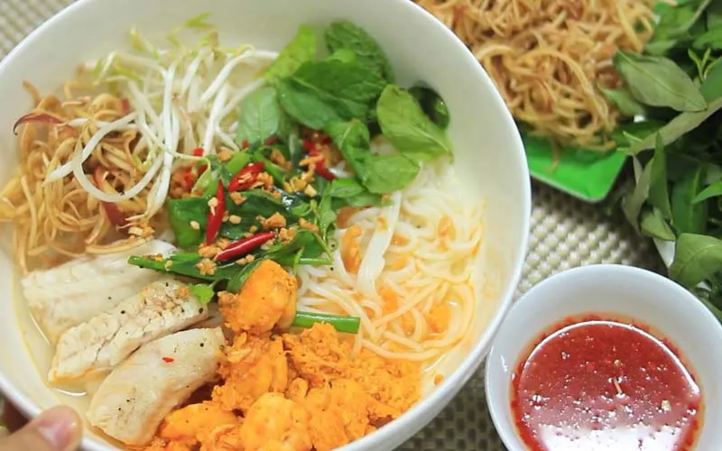 Về Rạch Giá thưởng thức món bún cá thơm ngon