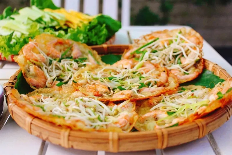 Bánh xèo tôm nhảy - Món ăn phải thử khi du lịch Quy Nhơn
